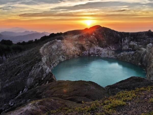 Dive in Komodo and Flores Land Adventure