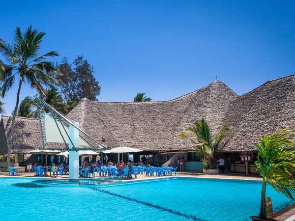 Family Kenya safari & beach holiday, tailormade