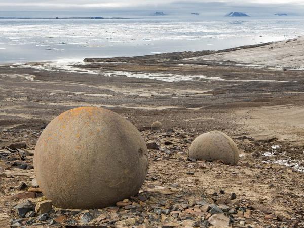 Spitsbergen to Franz Josefland cruise