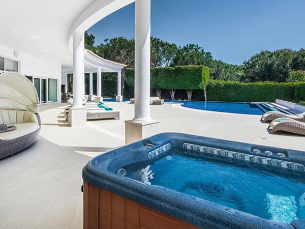 Algarve luxury 4 bedroom villa in Portugal