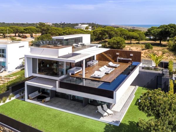 Vale do Lobo 5 Bedroom Villa in Portugal