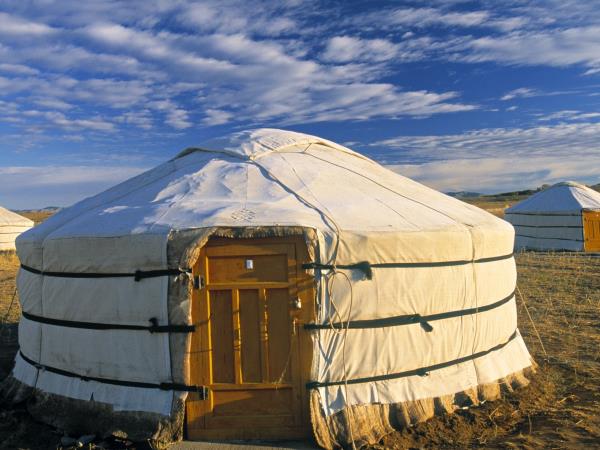 Mongolia eagle hunting festival holiday