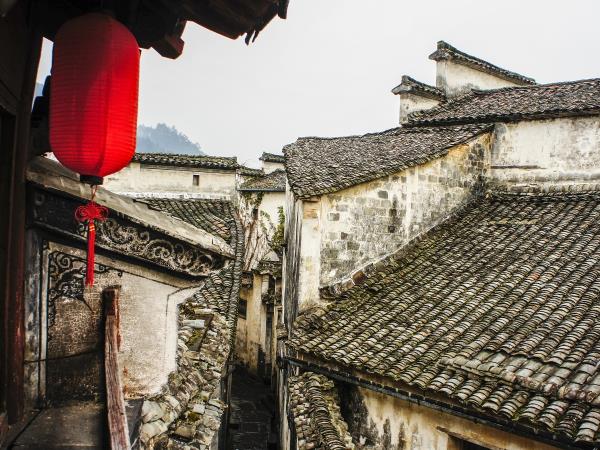 China small group tour: Land of Dragons and Emperors