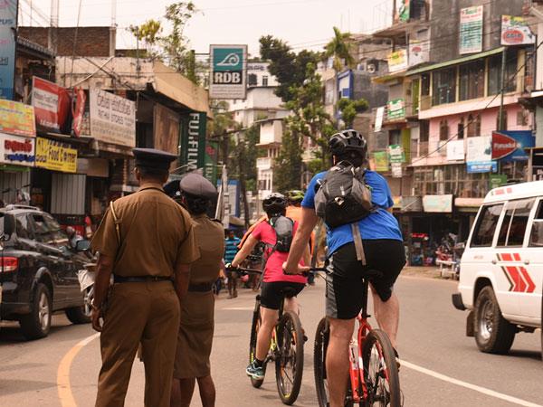 Sri Lanka coast to coast cycling holiday