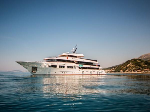 riviera travel croatia yacht cruise