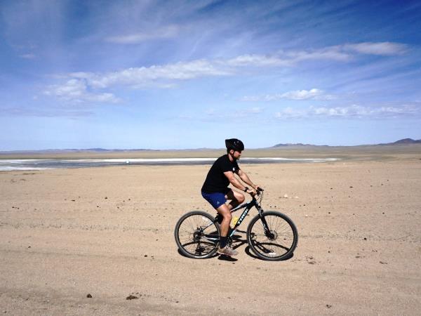 Mongolia cycling tours
