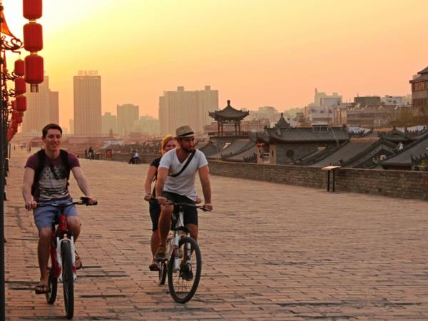 China backpacking tours