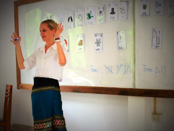 Volunteer in Laos, empower and educate women
