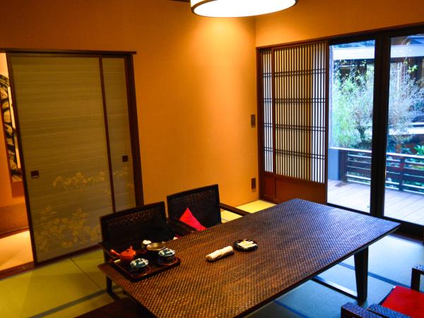 Japan 15 day tour, ancient forts & futuristic cities