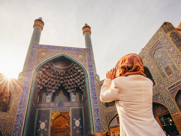 Women only tours to Iran