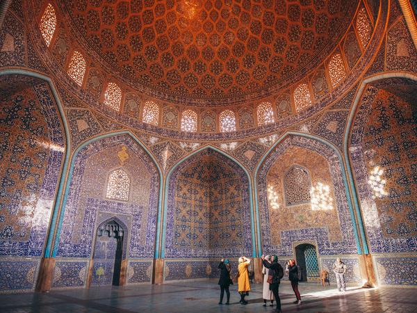 Women only tours to Iran