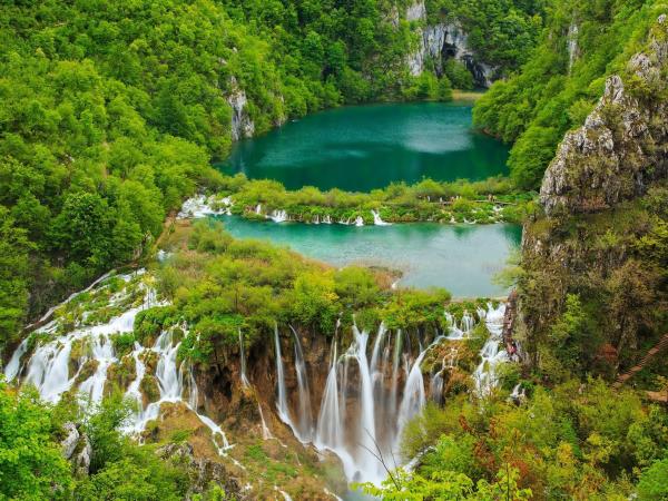 Island hopping luxury holiday in Croatia