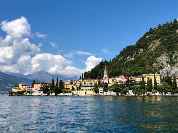 Lake Como art holiday