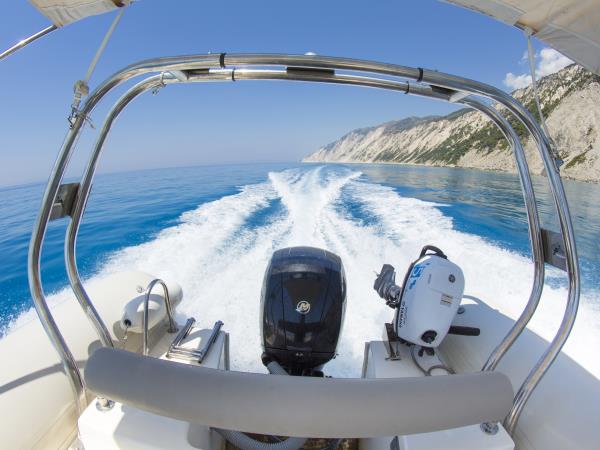 Learn scuba diving in Greece