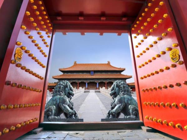Beijing to St Petersburg overland winter tour, 18-35