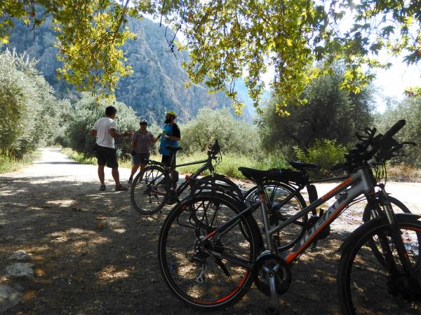 Cycling holiday in Greece, Peloponnese and Delphi