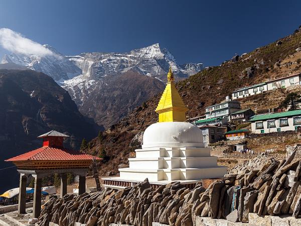 Gokyo Lake trekking holiday in Nepal