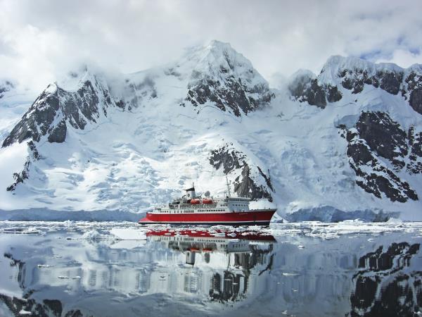 Classic Antarctica holiday