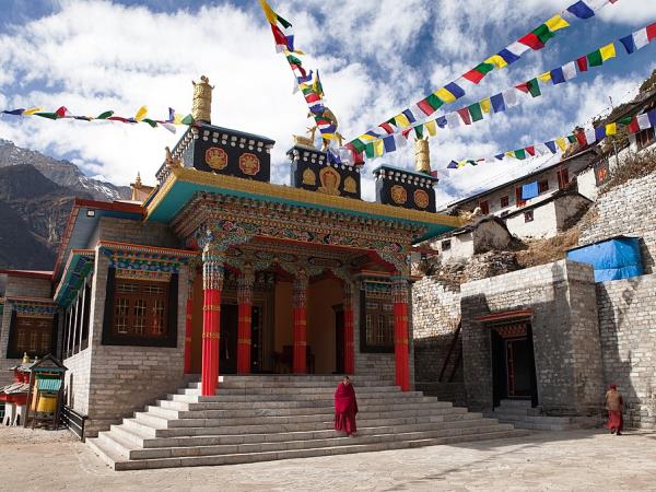 Nepal 7 day trekking holiday, Namche Bazar & Thame