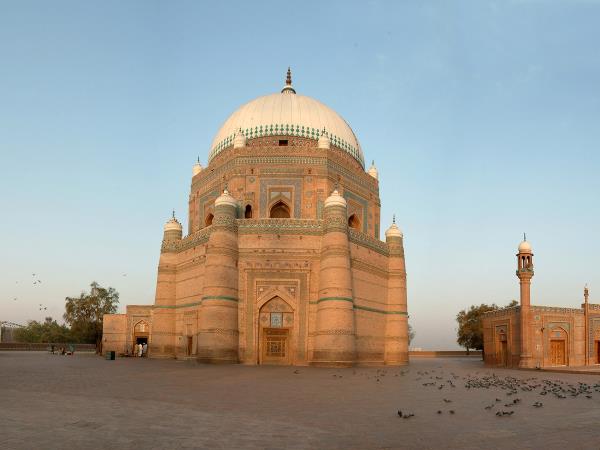 Karachi to Lahore holiday in Pakistan