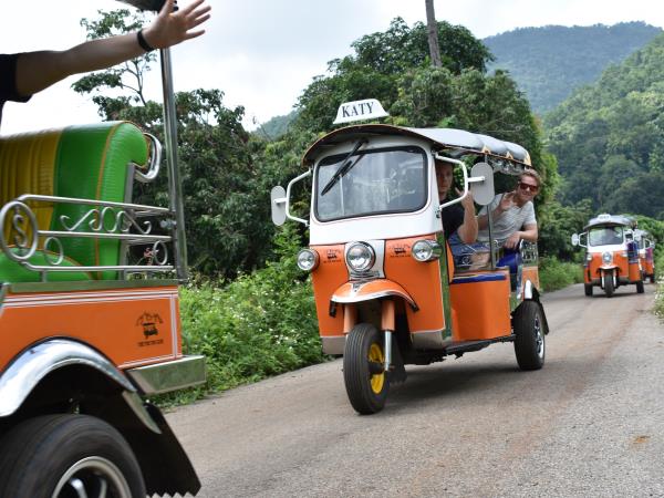 Learn to drive a Tuk Tuk & holiday in Thailand
