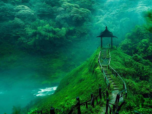 Laos tailor made holiday, culture & adventure