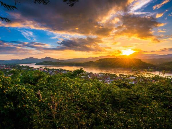 Laos tailor made holiday, culture & adventure