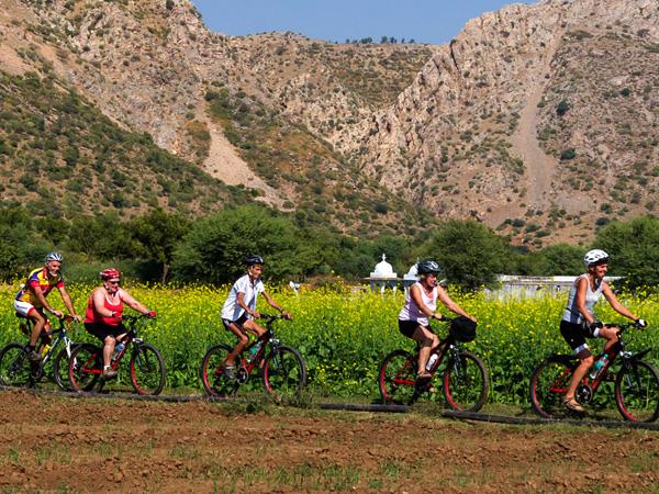 Rajasthan cycling holiday with Taj & tigers