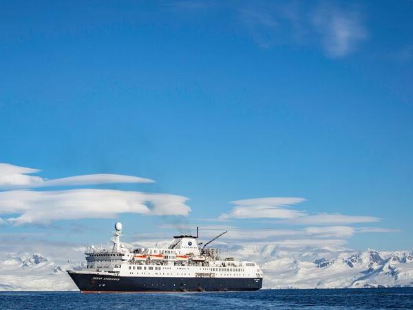 Journey to the Antarctic circle holiday