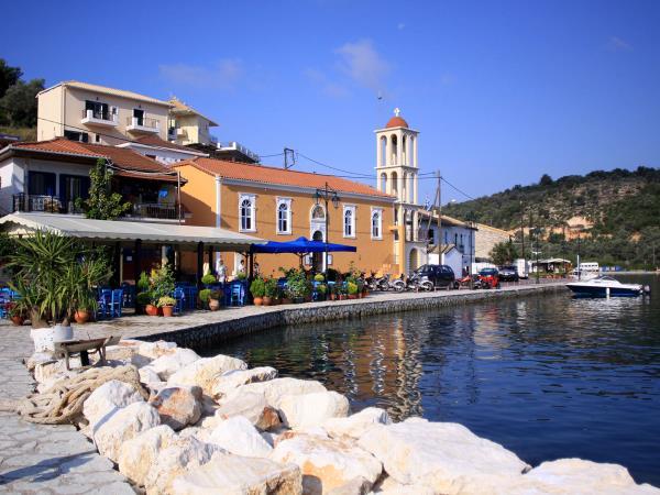 Learn to sail in Lefkas Greece