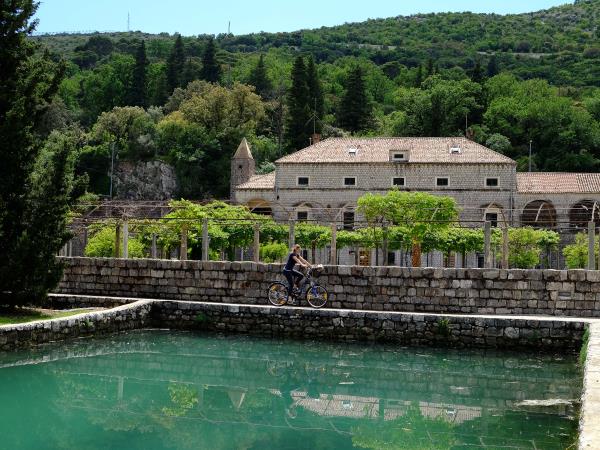 Learn to sail in Croatia, Dalmatian Islands