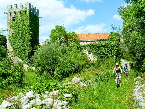 Dubrovnik kayaking & cycling short break
