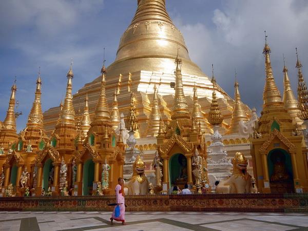 Small group holiday to Burma