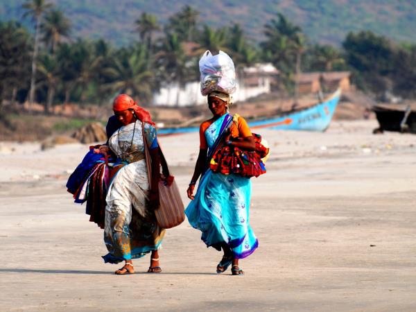 India backpacking tour