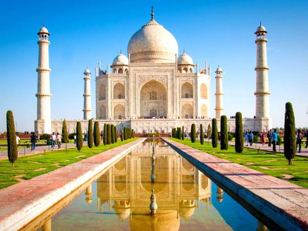 India backpacking tour