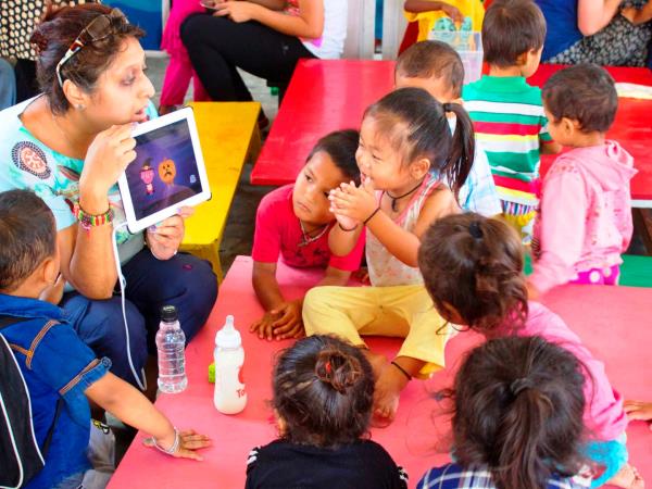 Nepal teacher volunteering