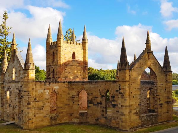 Tasmania small group tour, 13 days