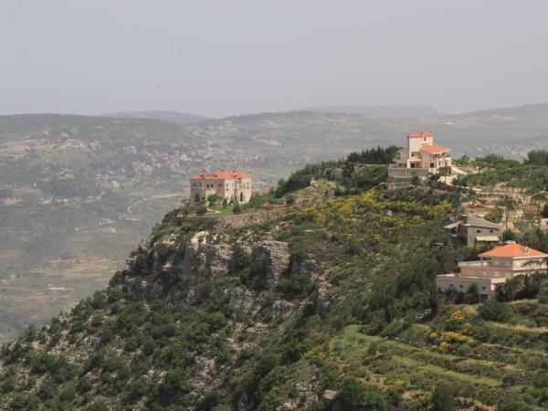 Lebanon group tours, vineyards and valleys