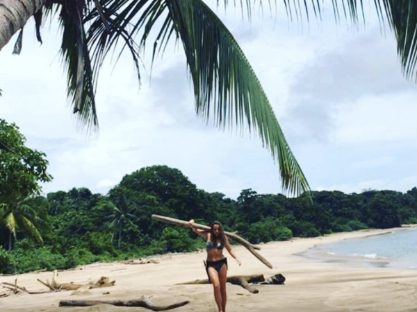 Desert island survival adventure, Panama