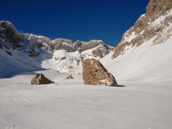 Guided snowshoeing holiday in the Pyrenees