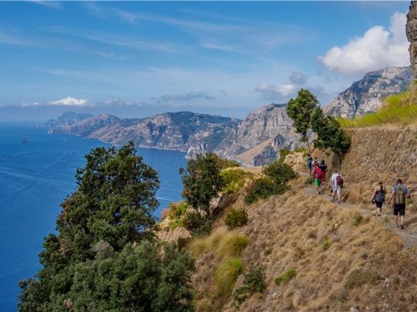 Sorrento Peninsula walking tour in Italy