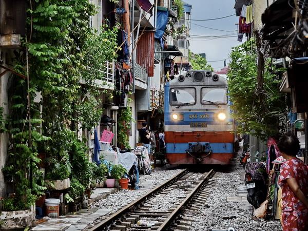 Hanoi to Saigon small group tour