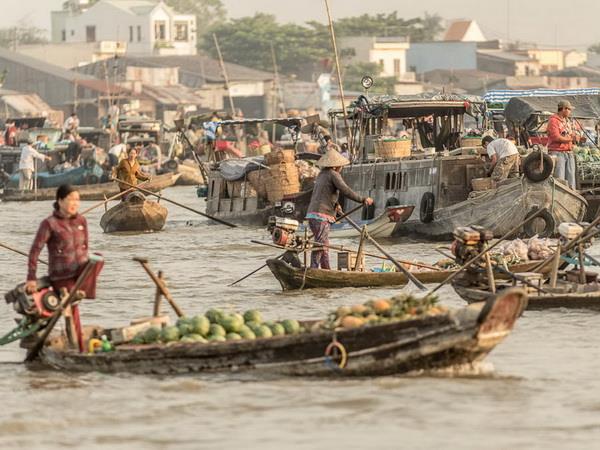 Hanoi to Saigon small group tour