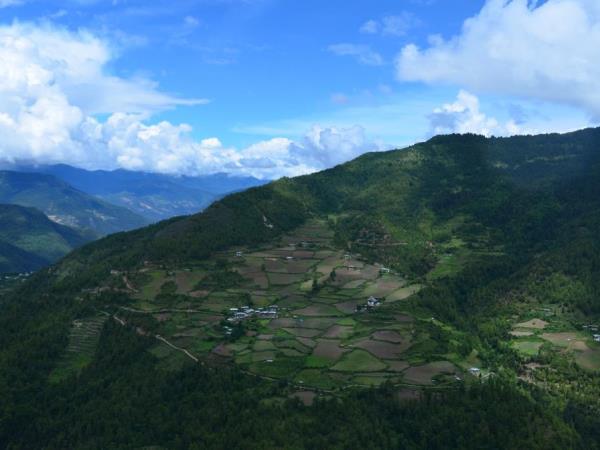 Dagala Thousand Lakes trekking holiday, Bhutan