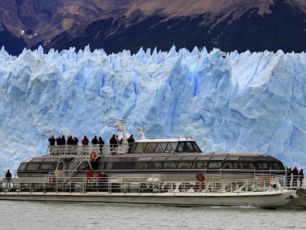 Tour of Patagonia, El Calafate & Torres del Paine
