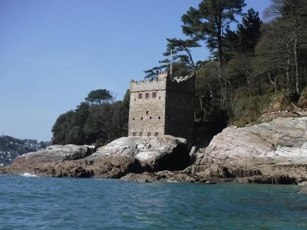 Sea kayaking short breaks in Devon
