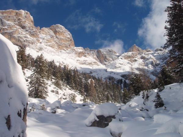 St Zyprian winter walking holiday in the Dolomites