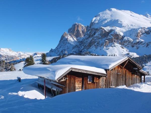 St Zyprian winter walking holiday in the Dolomites