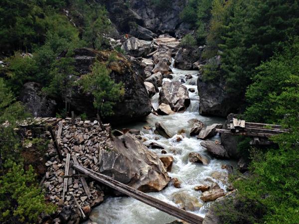 Manaslu Circuit with Tsum Valley trek in Nepal