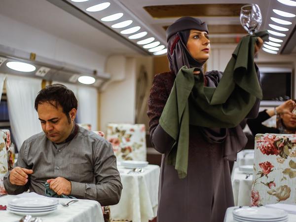 Luxury railway tour of Iran